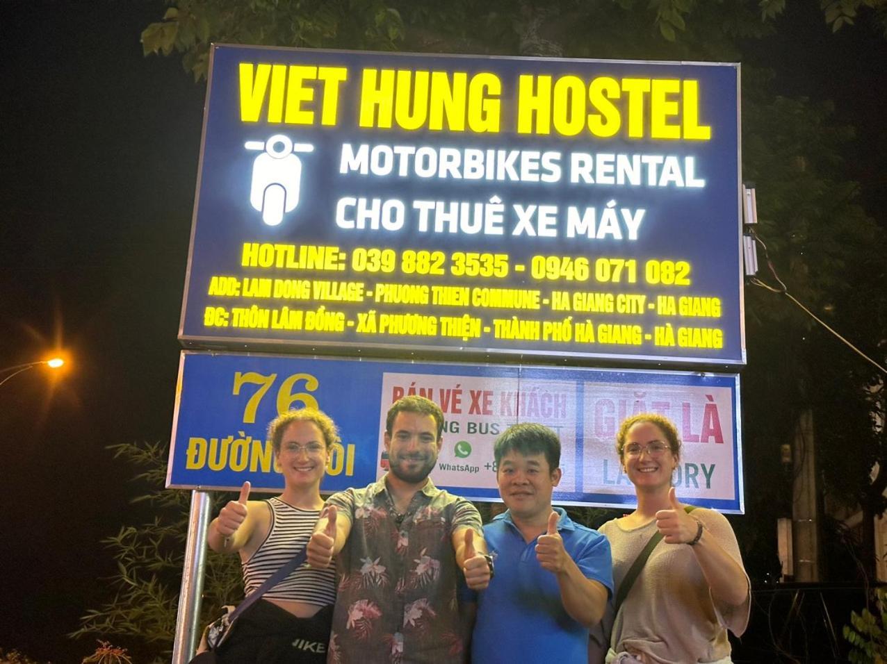 Viet Hung Hostel-Motorbikes-Bus Ticket Lang Lap Room photo