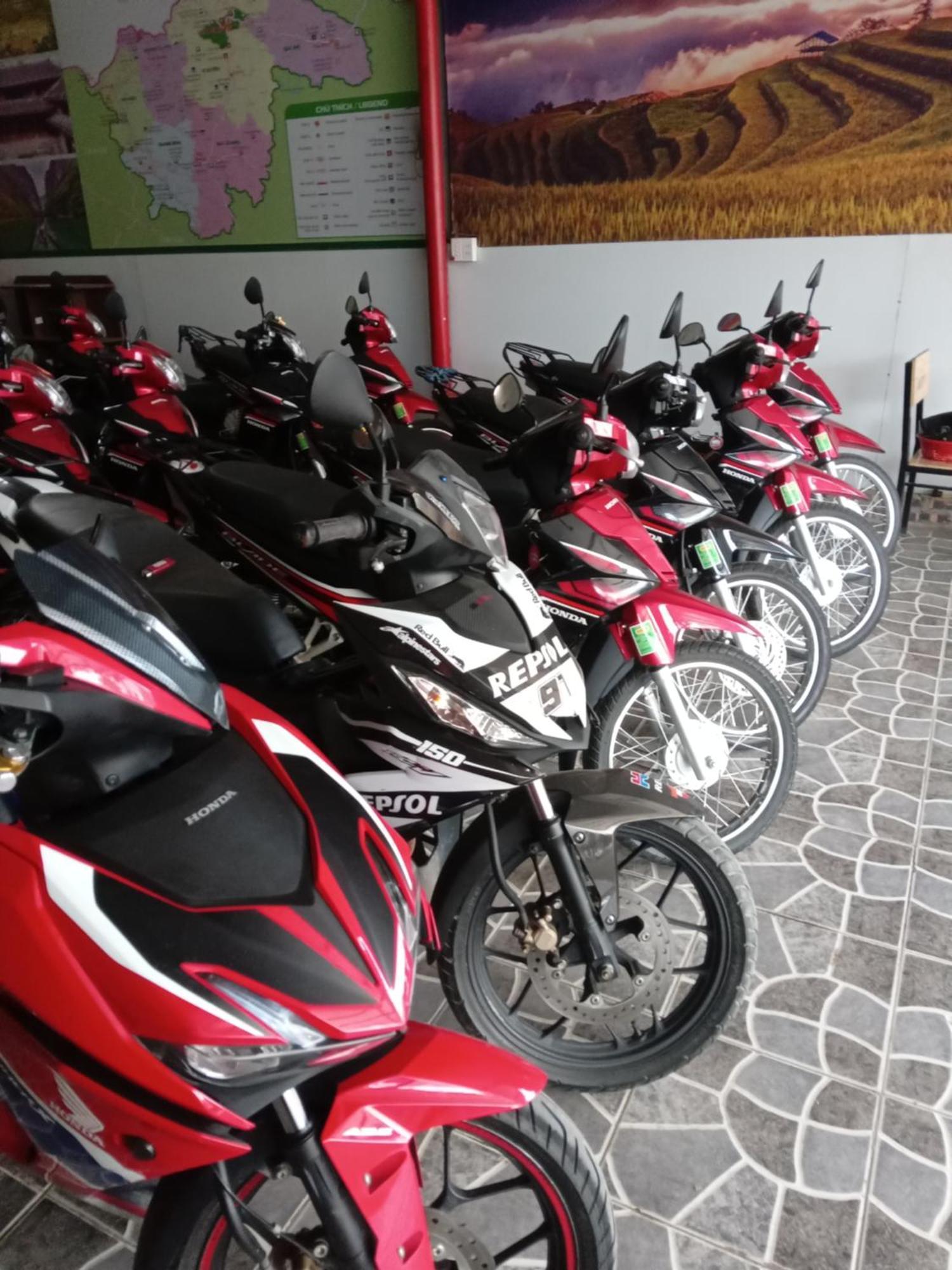 Viethung Hostel-Motorbikes For Rental - Tour Lang Lap Room photo