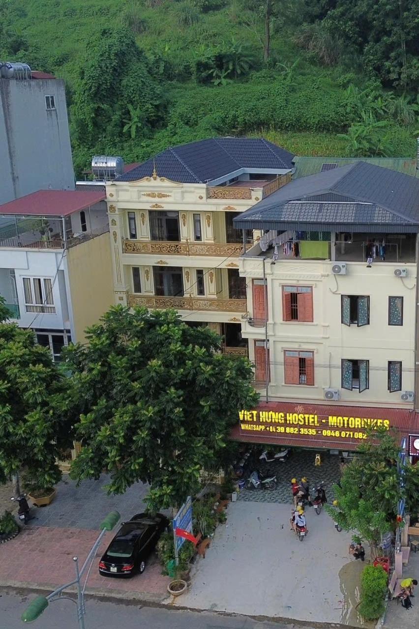 Viet Hung Hostel-Motorbikes-Bus Ticket Lang Lap Room photo